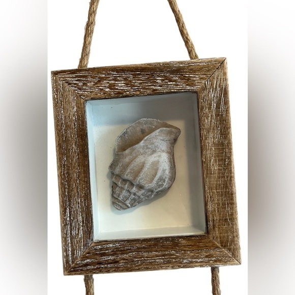 Nautical Trio Hanging Shadowbox with rope - Picture 3 of 5